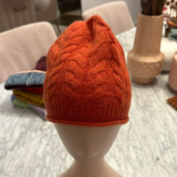 cashmere beanie - Picture 1 of 3